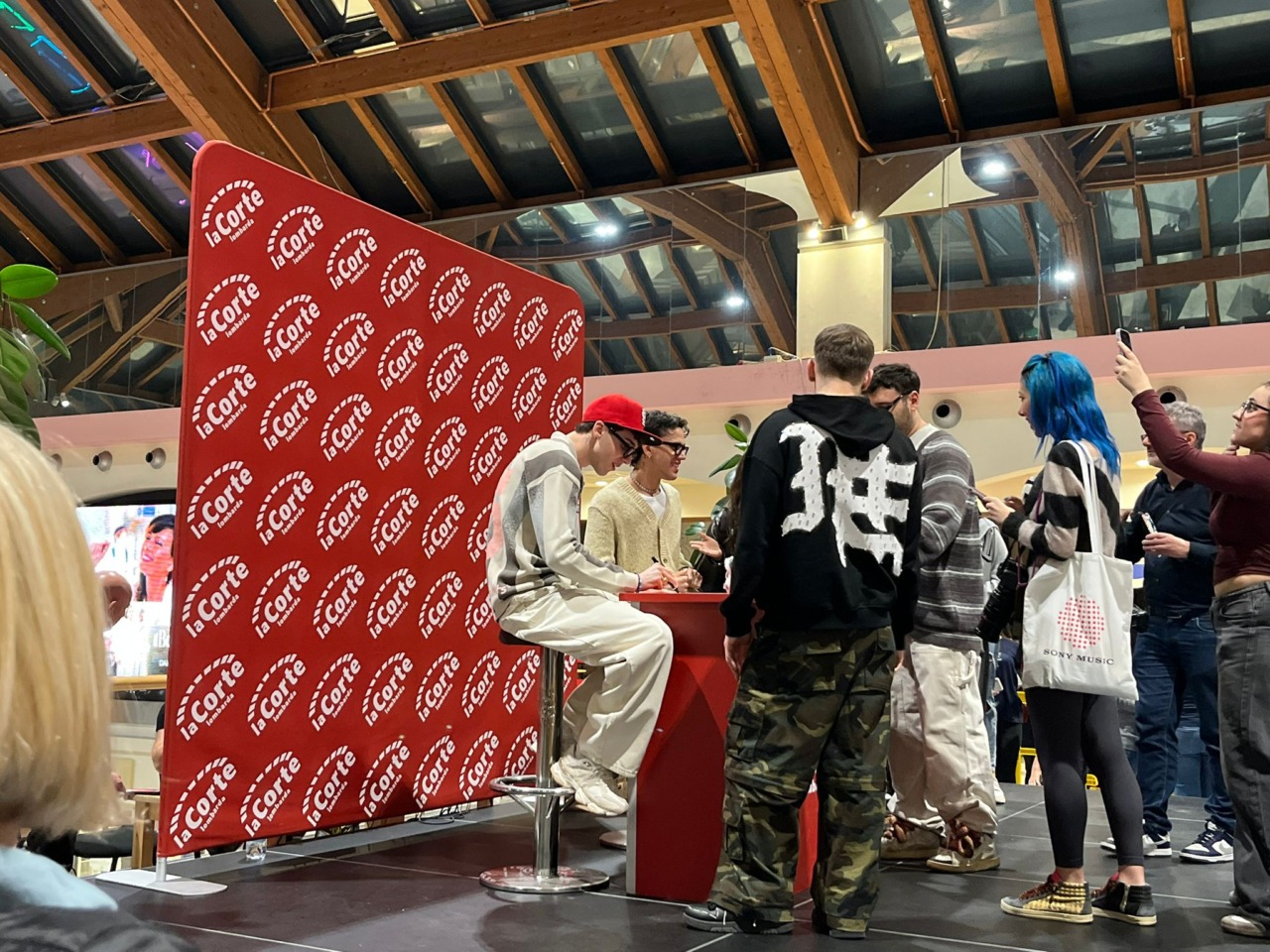 LDA e AKA 7even: incontro a Bellinzago