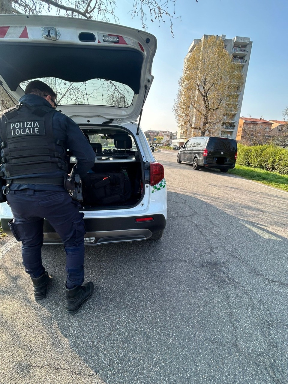 Sanzioni severe per un 30enne alla guida senza revisione e patente ritirata