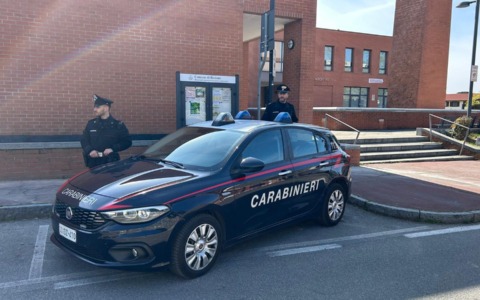 Un 32enne arrestato dai Carabinieri per aggressione al compagno della madre
