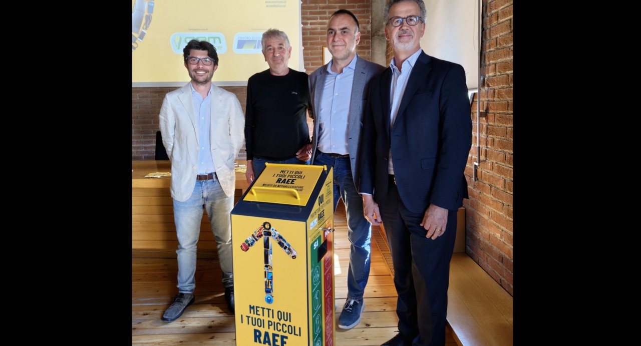 Partono le attività per il corretto smaltimento dei rifiuti elettronici nelle scuole dell’Adda Martesana