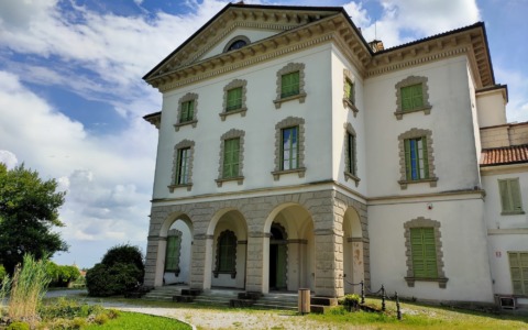 Ritrovamenti archeologici a Villa Gina: il Comune resta a guardare