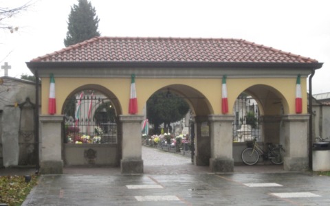 Chiusura dei cimiteri per estumulazioni ed esumazioni