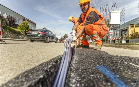 Comune sfida Open Fiber: sì alla fibra, no ai rattoppi. La questione approda al Tar