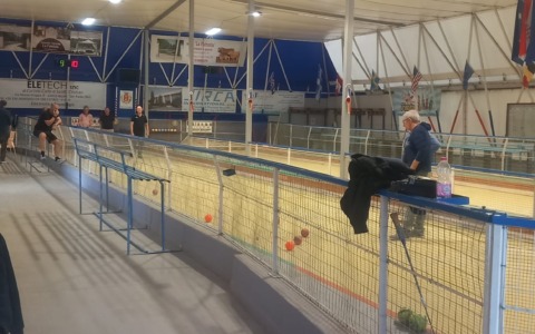 La bocciofila di Bettola riapre dopo un lungo periodo di chiusura e vandalismi