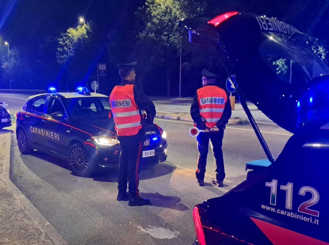 Tre giovani arrestati per furto di gasolio da un camion in sosta