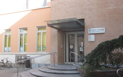 Arché: la controversia politica sulle iniziative legate al bilancio sociale