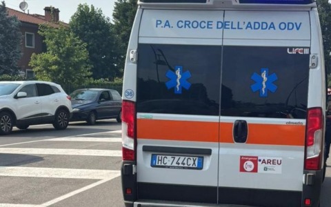 Ciclista di 61 anni investita da un motociclista a Inzago