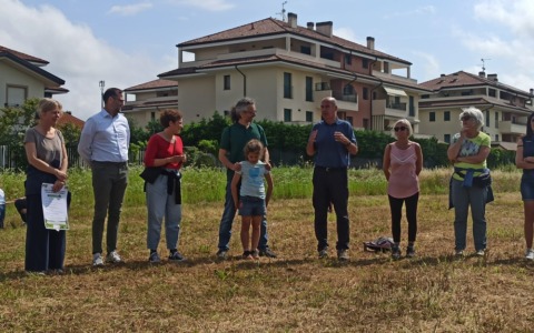 Piantumazione di 1.691 alberi a Pozzo d’Adda: un nuovo bosco prende vita