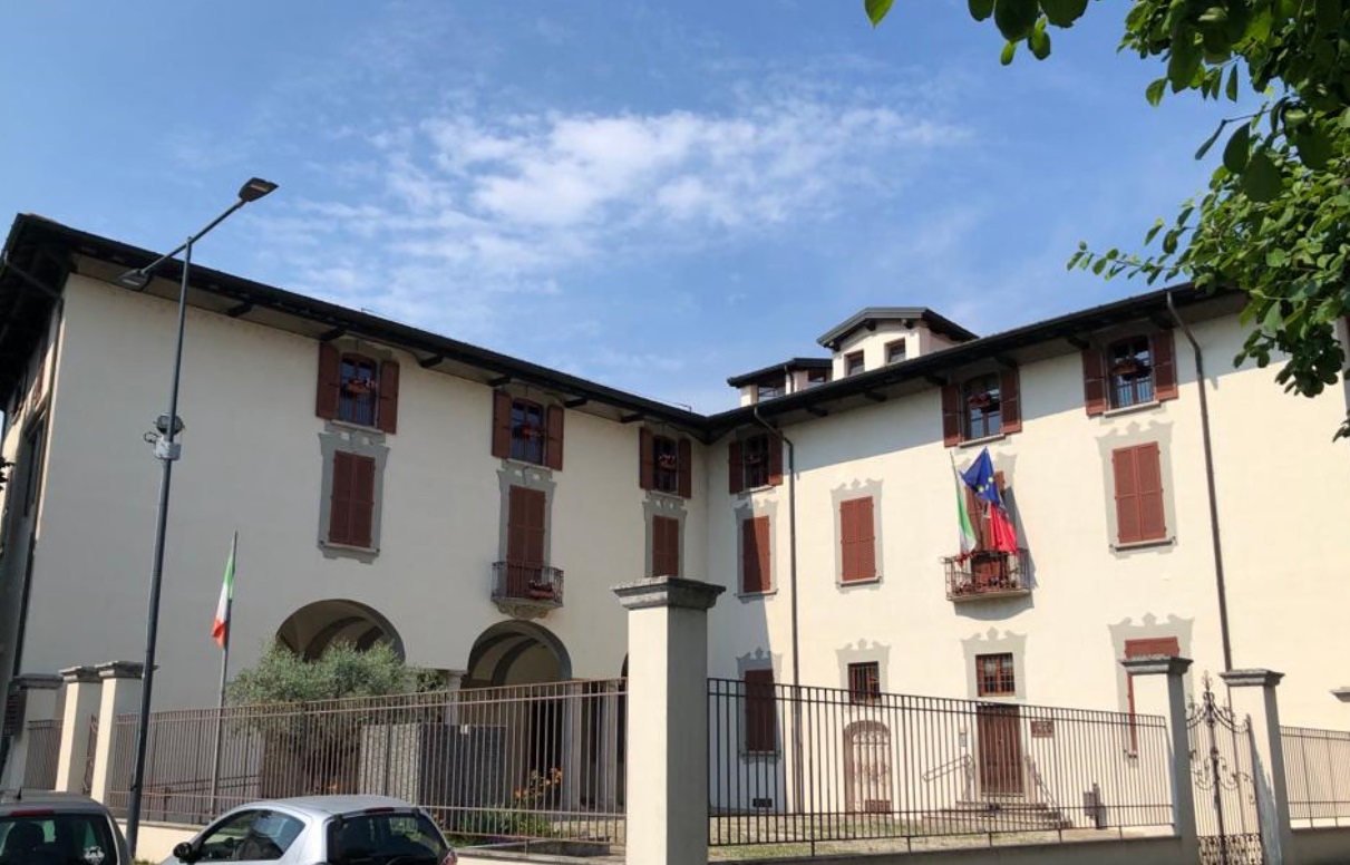 Modifiche agli orari di apertura degli uffici comunali a Trezzo per agosto