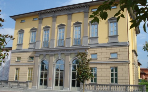Raccolta di materiale scolastico per il nuovo anno a Capriate