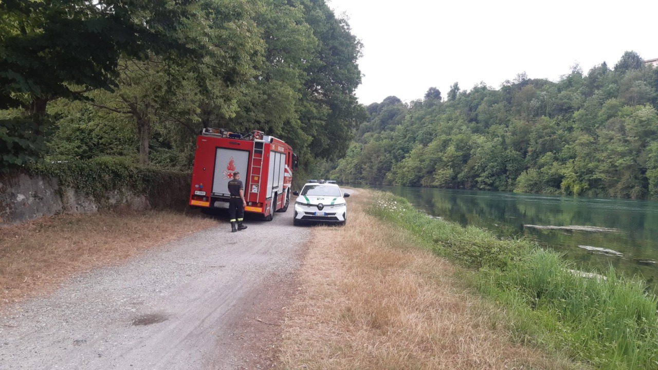 Un 35enne in difficoltà nel fiume Adda, intervengono i soccorsi